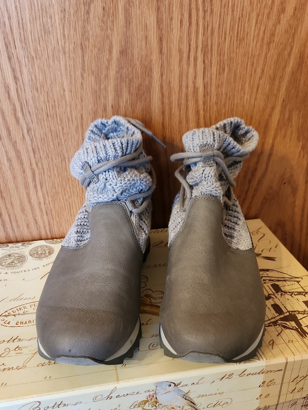 Merrell Gray Knit-Cuff Ankle Booties